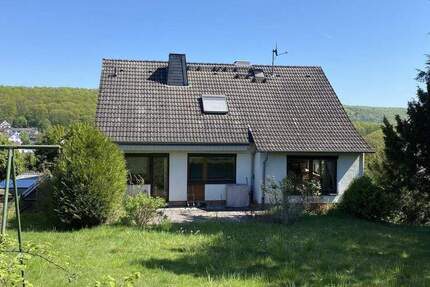 Haus Fuldatal Simmershausen - 9 Zimmer, 190 m&sup2;, 198.000&euro; | Angebot:25674202