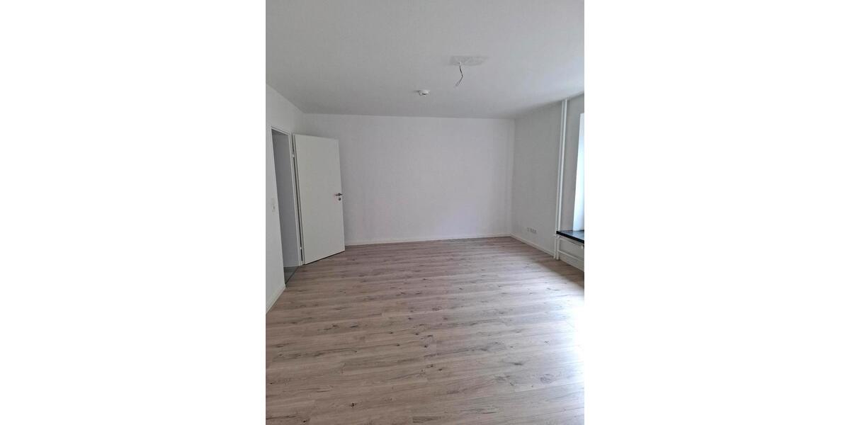 Etagenwohnung Kassel - 2 Zimmer, 70 m&sup2;, 780&euro; | Angebot:26393190