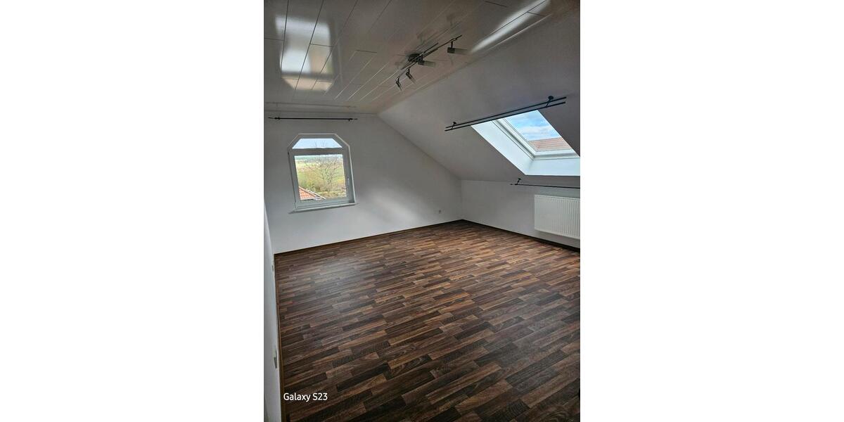 Dachgeschoßwohnung Hofgeismar - 3 Zimmer, 120 m&sup2;, 900&euro; | Angebot:26302643