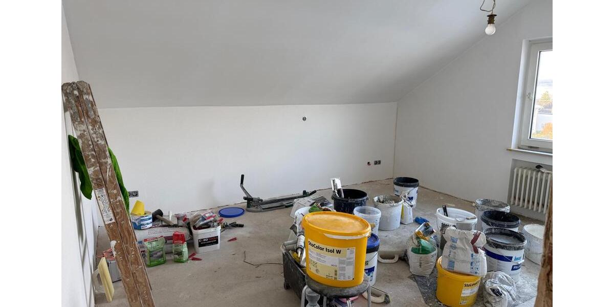 4-ZKB-Dachgeschosswohnung – Erstbezug nach Sanierung 4 zimmer