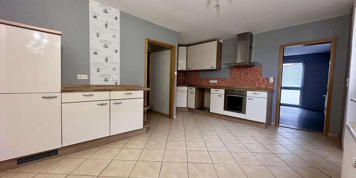 Haus zum Mieten in Wolfhagen 1.300 € 200 m² 6.5 zimmer