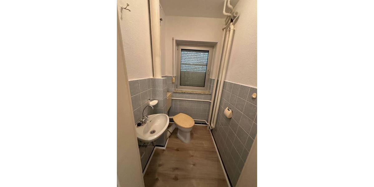 Mehrfamilienhaus, Wohnhaus Lohfelden Ochshausen - 6 Zimmer, 143 m&sup2;, 270.000&euro; | Angebot:26243276