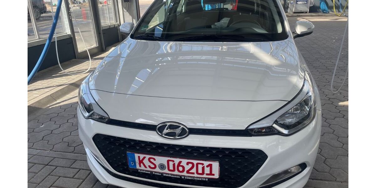 Hyundai i20 61.000 km 8.699 &euro; Kassel 34125