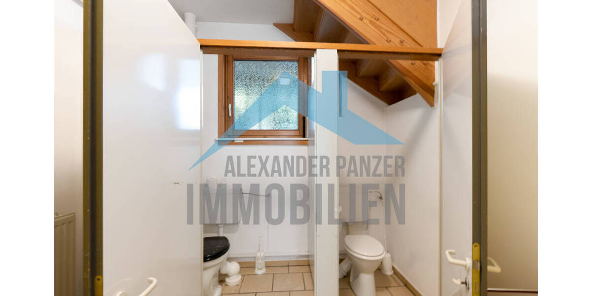 Großzügige Lagerhalle mit gepflegtem Mehrfamilienhaus in zentraler Lage von Kassel! zimmer