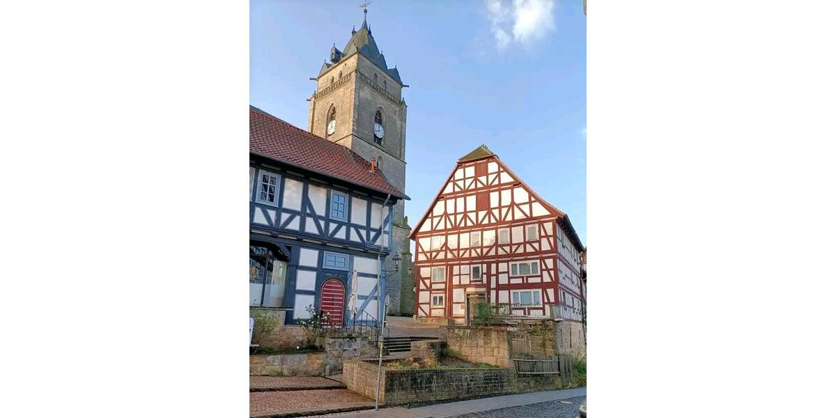 Einfamilienhaus Wolfhagen - 13 Zimmer, 365 m&sup2;, 97.000&euro; | Angebot:26025127