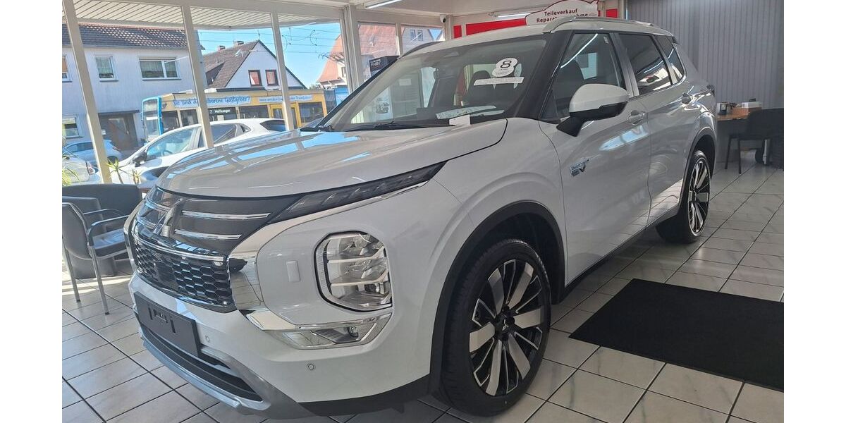 Mitsubishi Plug-in Hybrid Outlander 4.000 km 43.490 &euro; Kassel 34125