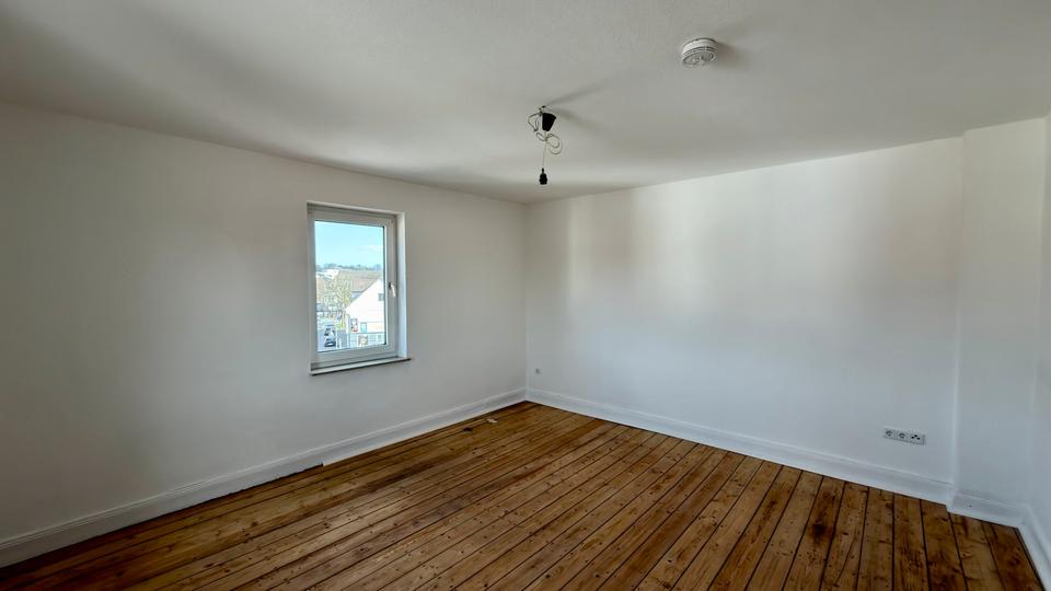 Dachgeschoßwohnung Hessisch Lichtenau - 4 Zimmer, 116 m&sup2;, 850&euro; | Angebot:26010384