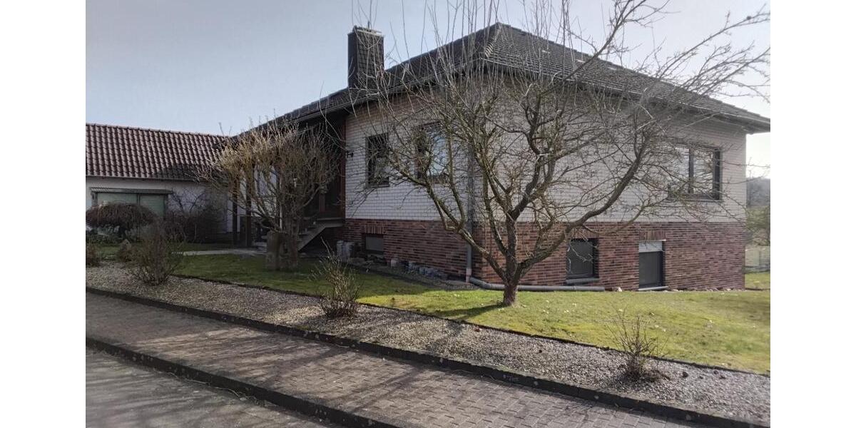 Hochparterre Felsberg - 4 Zimmer, 160 m&sup2;, 1.200&euro; | Angebot:25395523