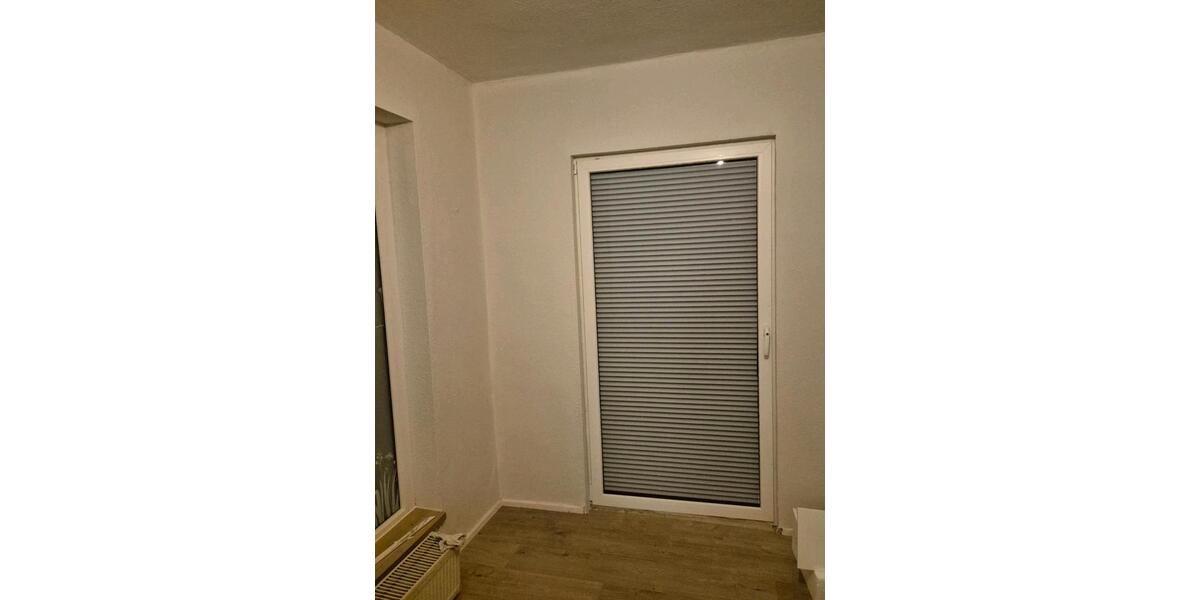 Hochparterre Lohfelden - 5 Zimmer, 100 m&sup2;, 830&euro; | Angebot:25286639