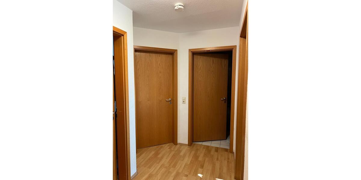 Etagenwohnung Lohfelden - 3 Zimmer, 71 m&sup2;, 590&euro; | Angebot:25303972