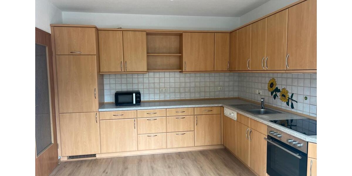 Erdgeschoßwohnung Felsberg - 3 Zimmer, 95 m&sup2;, 760&euro; | Angebot:25843147