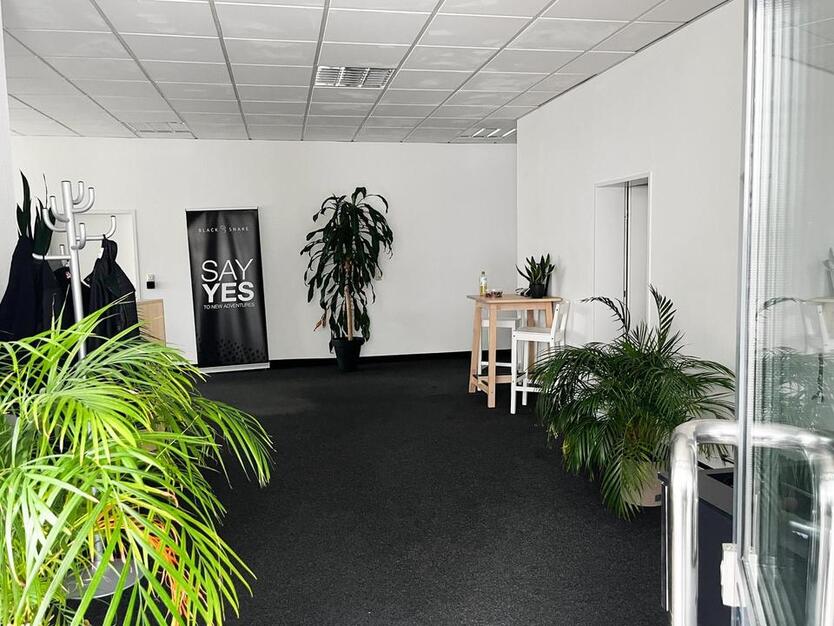 PROVISIONSFREI +++ Hallenfläche 1.002 m² mit Büro 184 m² +++ direkt vom Eigentümer