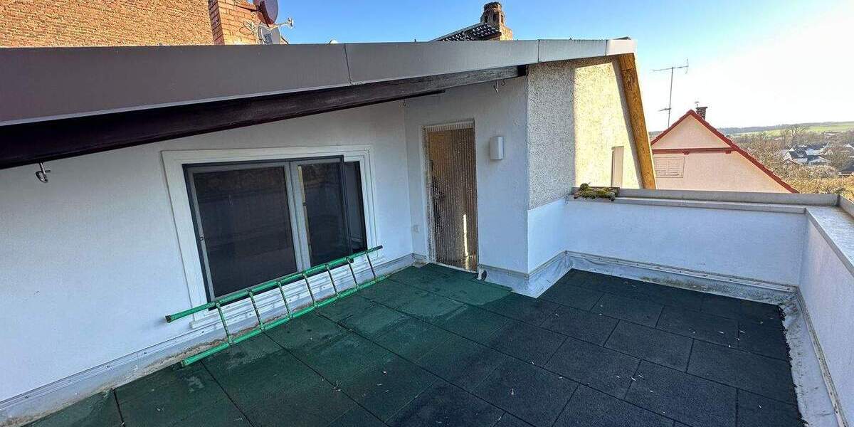 Einfamilienhaus Fritzlar - 6 Zimmer, 145 m&sup2;, 150.000&euro; | Angebot:25670489