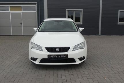 Seat Leon 99.504 km 8.900 € Hofgeismar 34369