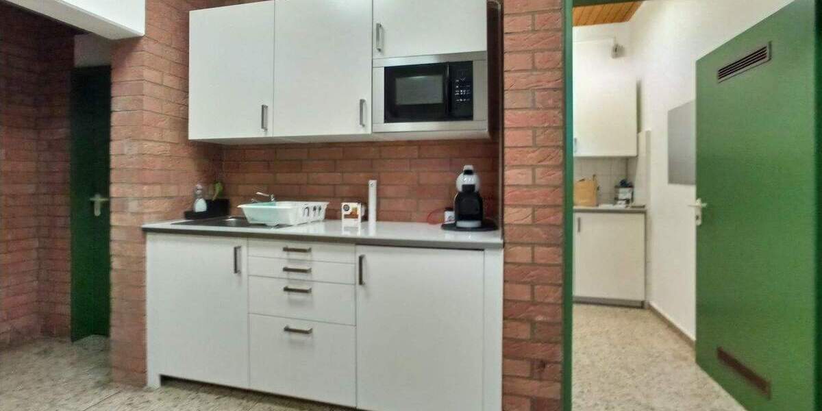 Gewerbeobjekt Baunatal Altenritte - 3 Zimmer, 164 m&sup2;, 1.230&euro; | Angebot:24155617