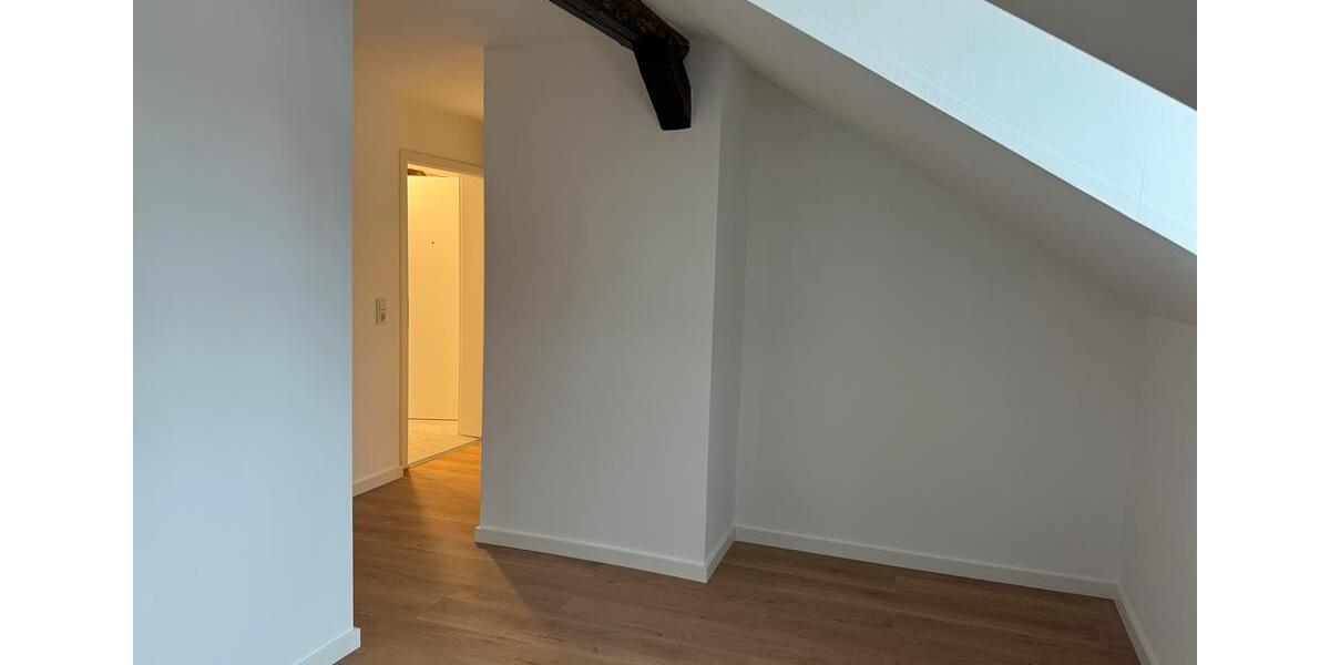 Attraktive Dachgeschosswohnung im Fachwerk 4 zimmer