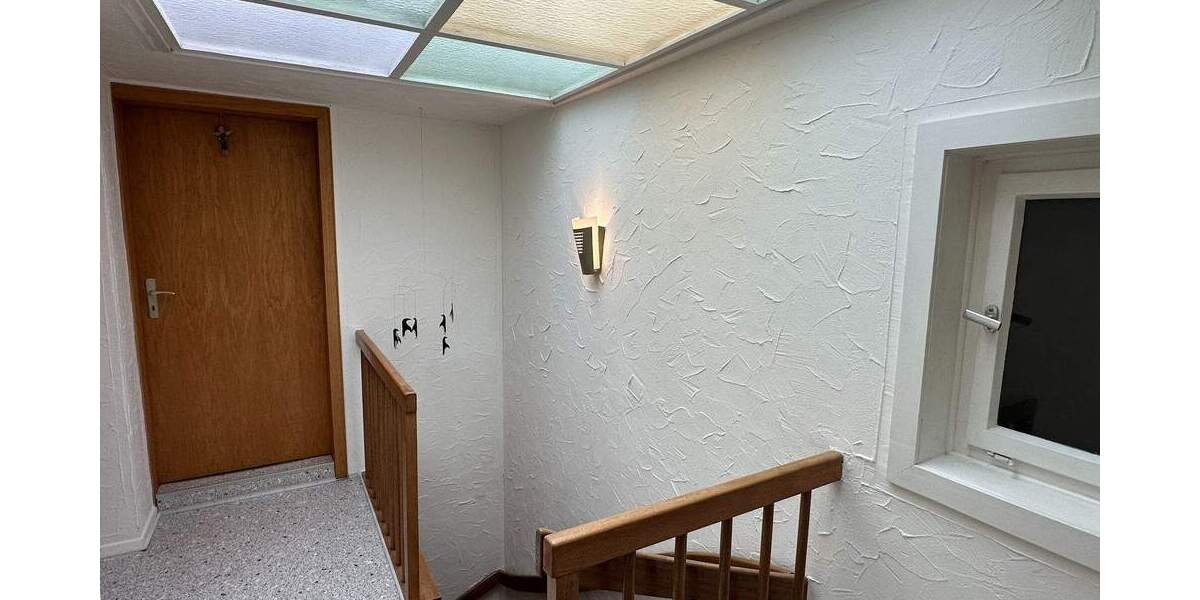 Einfamilienhaus Fritzlar - 6 Zimmer, 145 m&sup2;, 150.000&euro; | Angebot:25670489