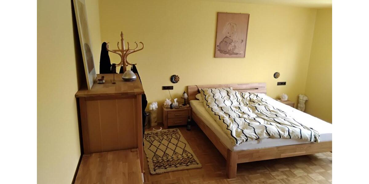 Etagenwohnung Felsberg - 4 Zimmer, 160 m&sup2;, 1.100&euro; | Angebot:26613018