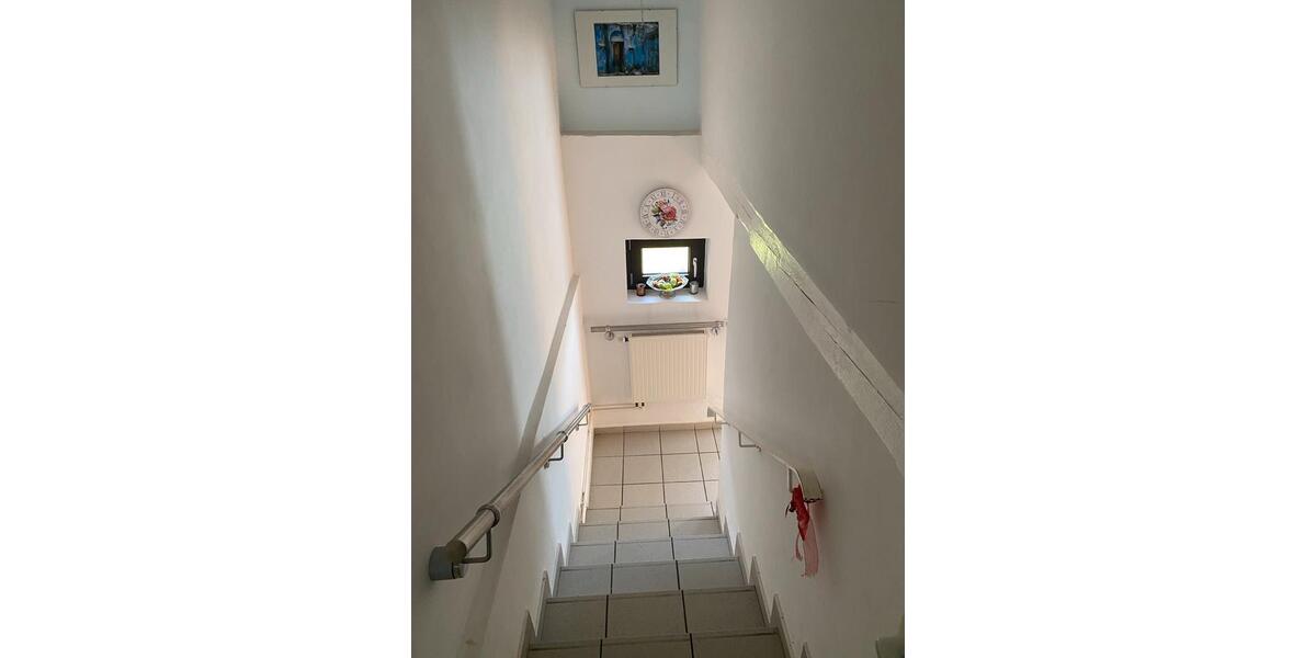 Doppelhaushälfte Bad Emstal - 6 Zimmer, 136 m&sup2;, 1.200&euro; | Angebot:24788878