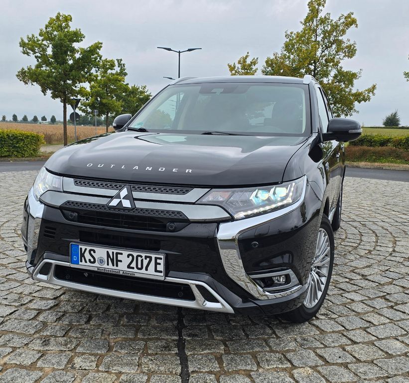 Mitsubishi Outlander 21.300 km 24.990 € Ahnatal 34292
