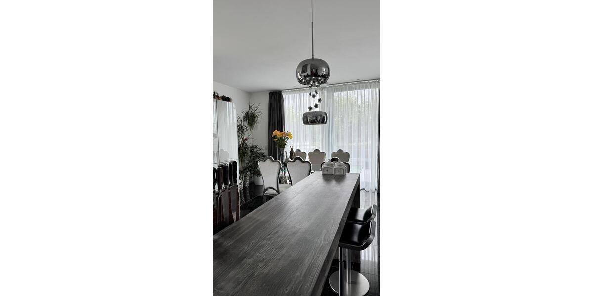 Teilmöbliert: Repräsentatives EFH in Habichtswald mit EBK, Sauna und Kamin 4 zimmer