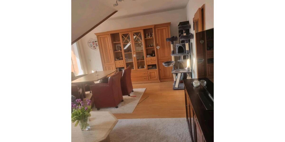 Dachgeschoßwohnung Gudensberg - 3 Zimmer, 80 m&sup2;, 650&euro; | Angebot:25353152