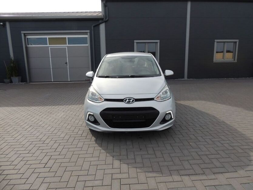 i10