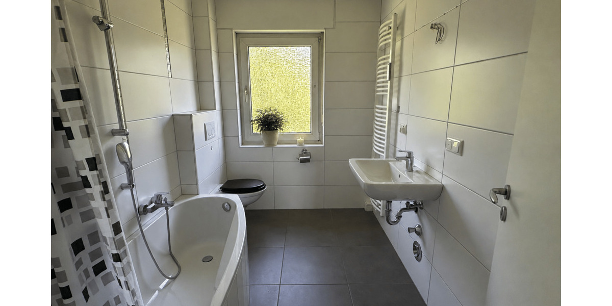 Mehrfamilienhaus, Wohnhaus Niedenstein - 8 Zimmer, 205 m&sup2;, 345.000&euro; | Angebot:26740416