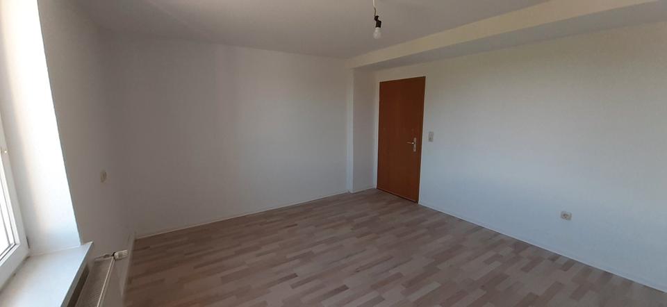 Etagenwohnung Naumburg - 4 Zimmer, 133 m&sup2;, 800&euro; | Angebot:26068054