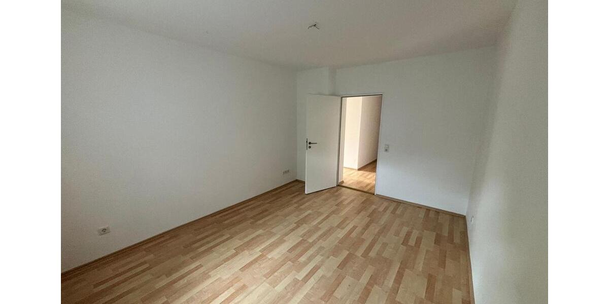 2-Zimmer-Wohnung mit Wintergarten + Gartenutzung 2 zimmer