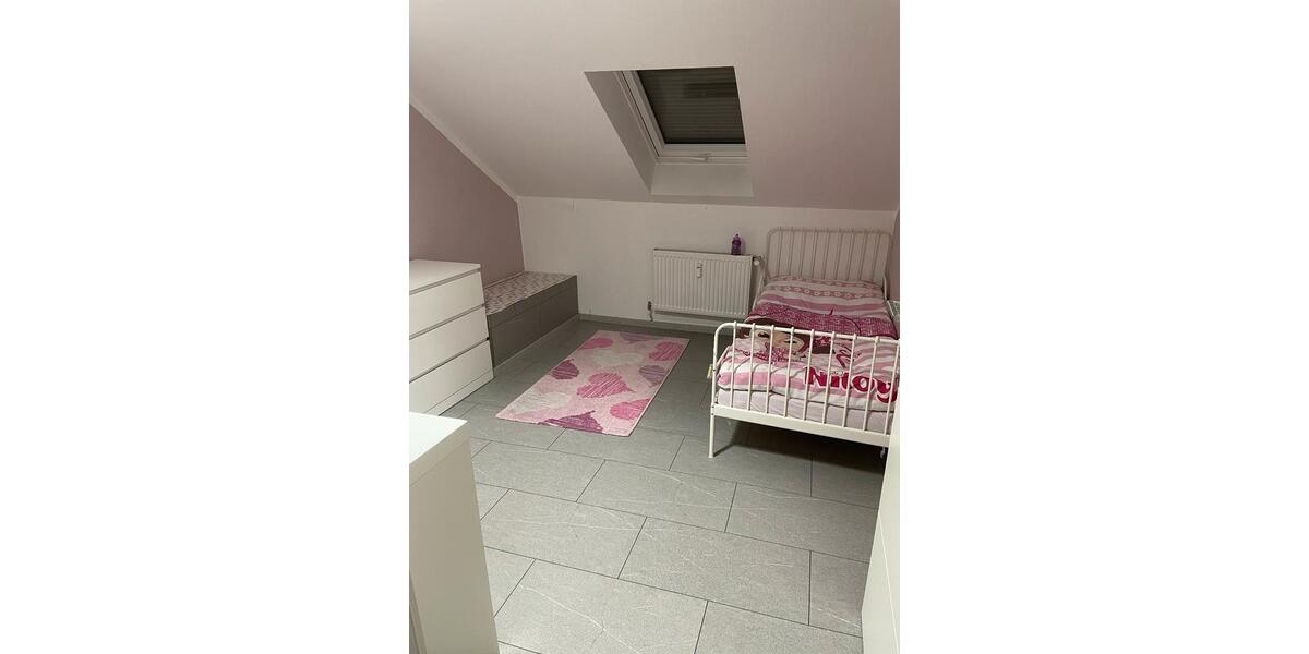 Einfamilienhaus Kassel Niederzwehren - 10 Zimmer, 190 m&sup2;, 390.000&euro; | Angebot:27214511