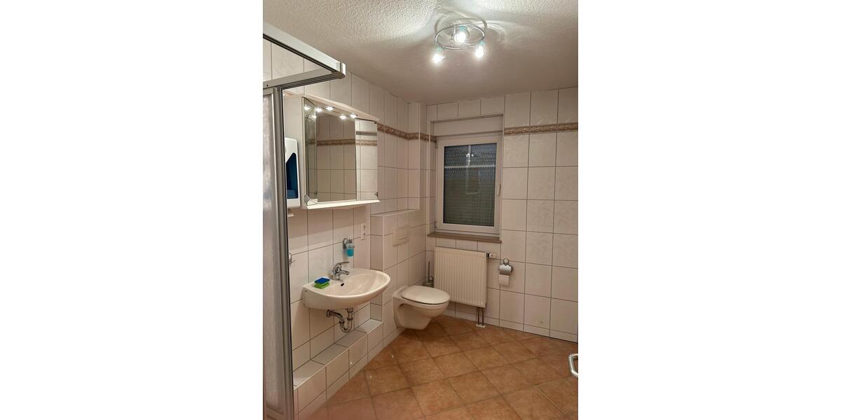 Etagenwohnung Niestetal - 3 Zimmer, 77 m&sup2;, 1.300&euro; | Angebot:26035445