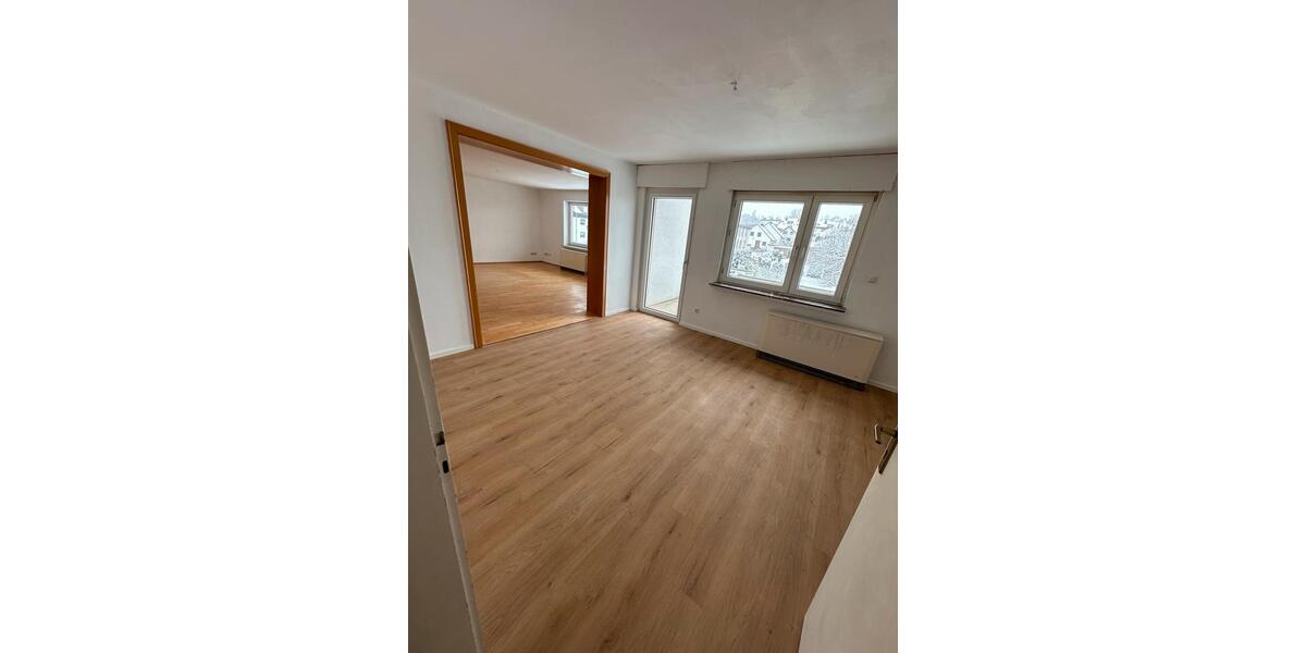 Etagenwohnung Kassel Philippinenhof-Warteberg - 6 Zimmer, 130 m&sup2;, 1.000&euro; | Angebot:25283268