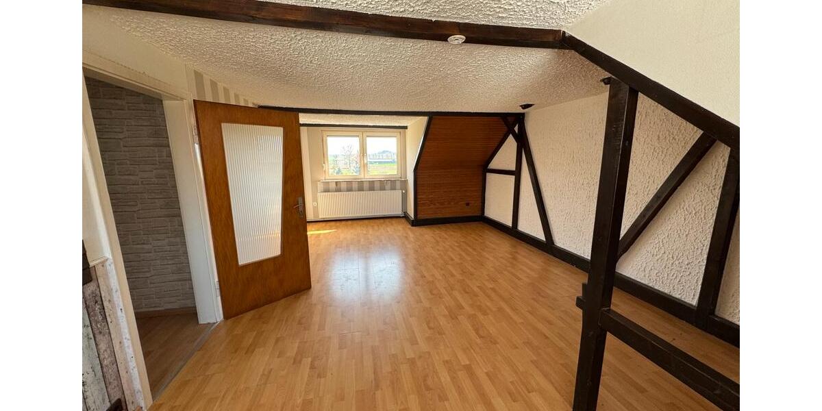 Dachgeschoßwohnung Edermünde - 4 Zimmer, 81 m&sup2;, 650&euro; | Angebot:26129450