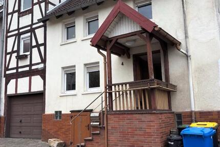 Haus Melsungen - 4 Zimmer, 145 m&sup2;, 72.000&euro; | Angebot:26794957