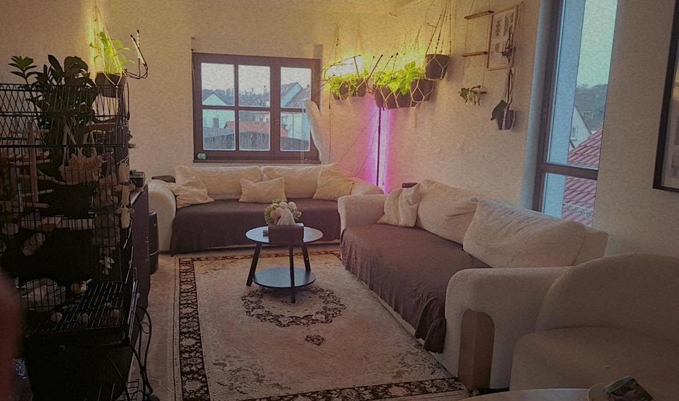 Dachgeschoßwohnung Kassel Fasanenhof - 3 Zimmer, 80 m&sup2;, 1.200&euro; | Angebot:26231067