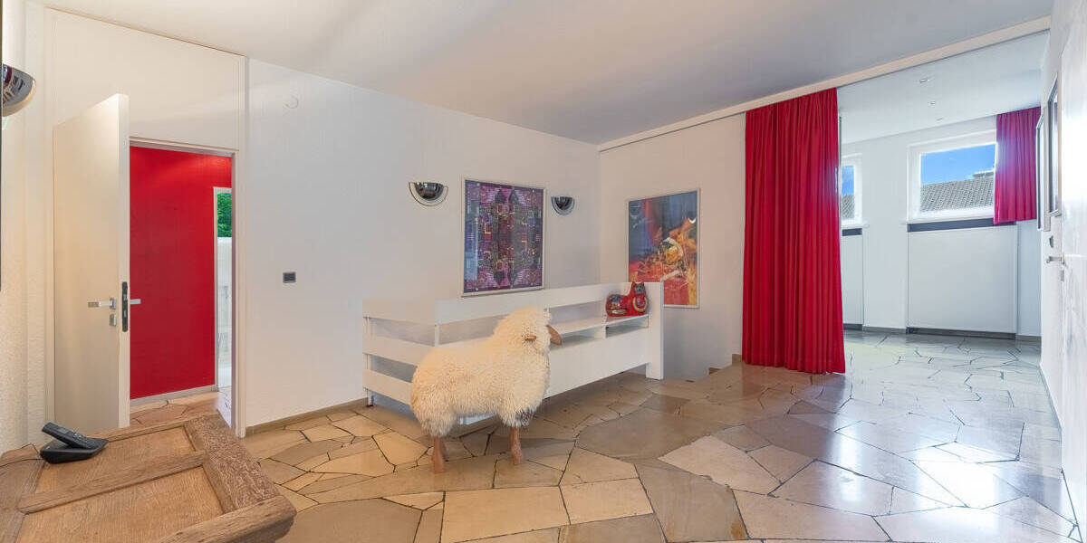 Bad Wilhelmshöhe: Großzügiger Bungalow am Bergpark 6 zimmer