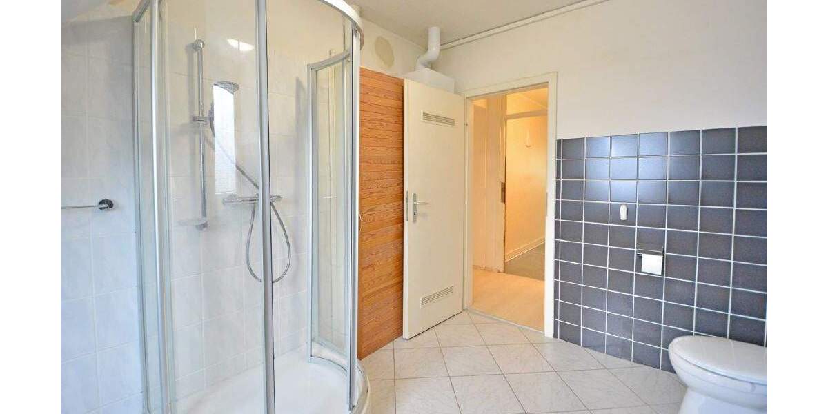 Freie DG Wohnung in beliebter Lage KS-Fasanenhof 3 zimmer