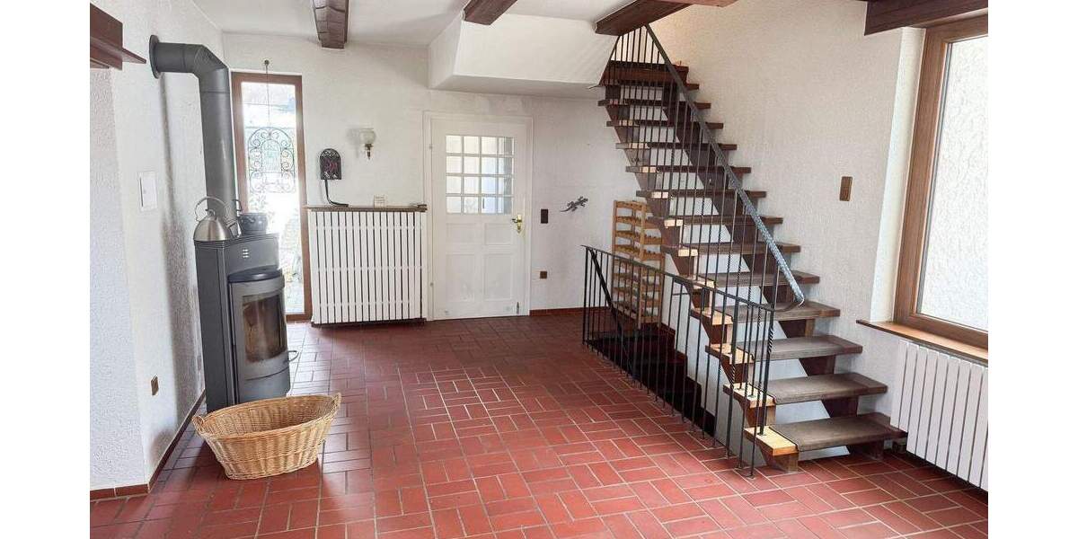 Mehrfamilienhaus, Wohnhaus Kaufungen Oberkaufungen - 8 Zimmer, 248 m&sup2;, 595.000&euro; | Angebot:26016031