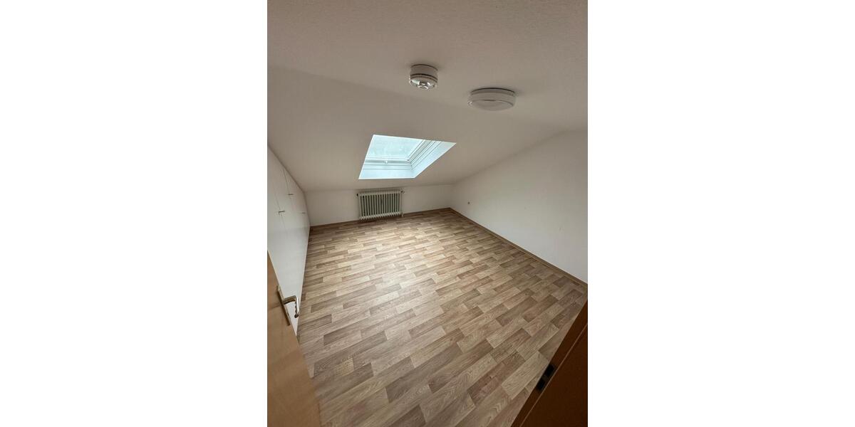Dachgeschoßwohnung Wolfhagen - 3 Zimmer, 68 m&sup2;, 800&euro; | Angebot:26326797