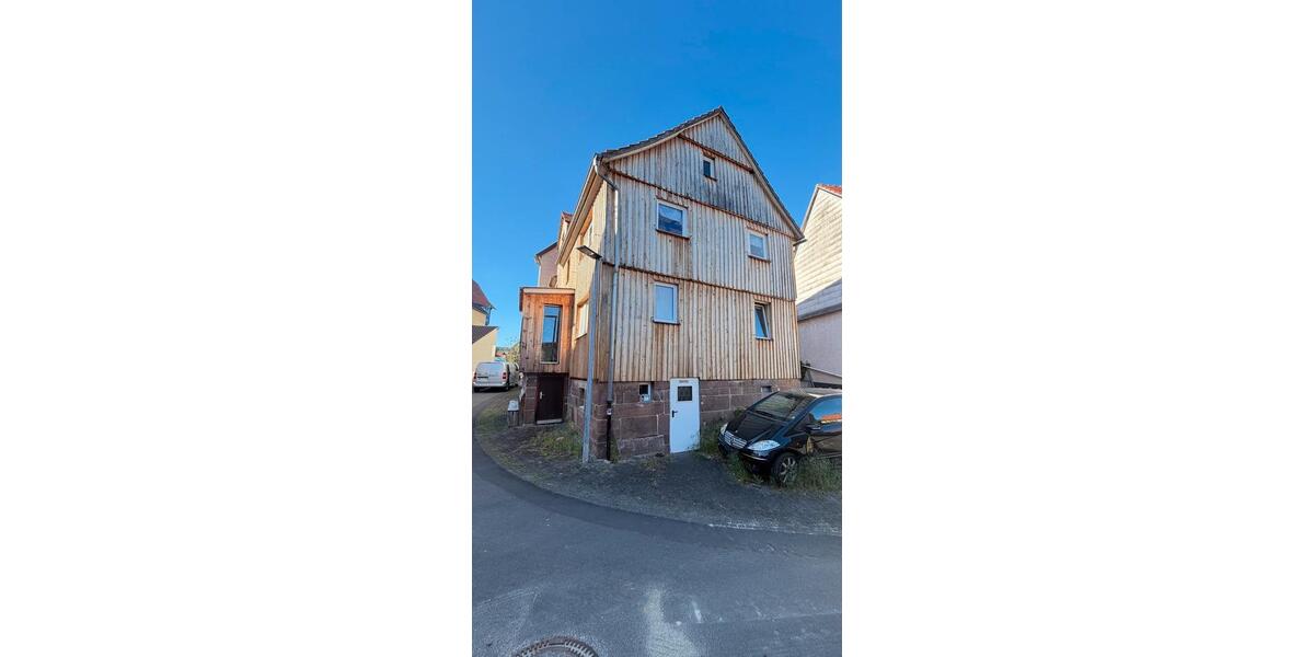 Einfamilienhaus Niedenstein - 5 Zimmer, 110 m&sup2;, 125.000&euro; | Angebot:26709359