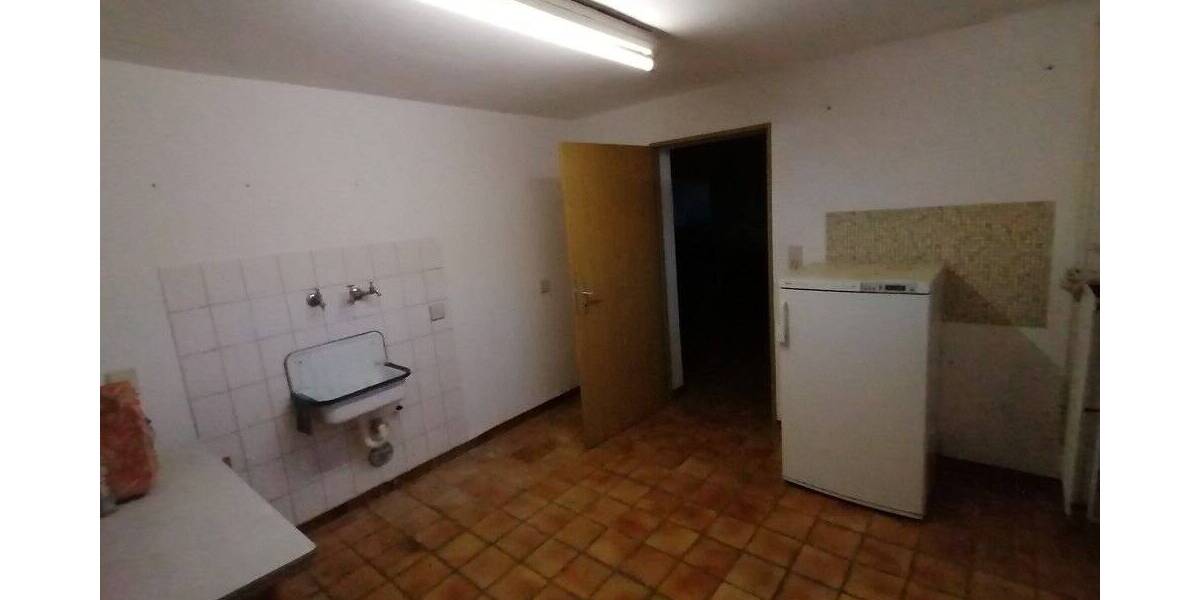 Einfamilienhaus Fritzlar / Cappel Cappel - 8 Zimmer, 267 m&sup2;, 275.000&euro; | Angebot:23966096