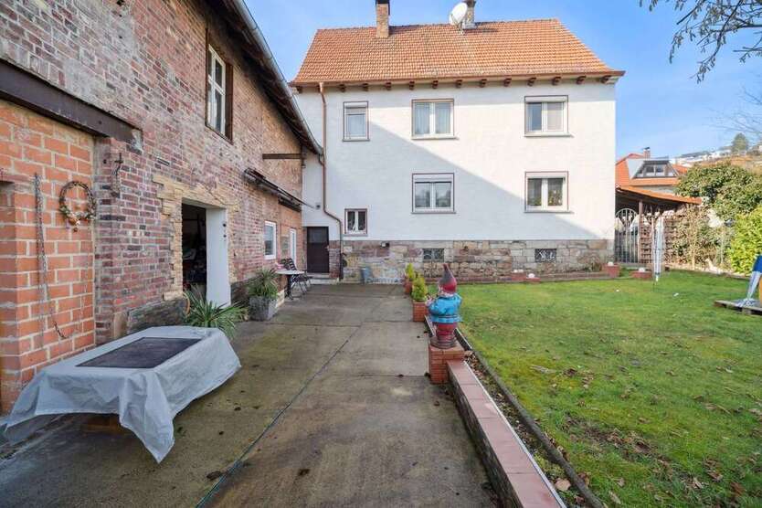 Haus zum Kaufen in Morschen 289.000 € 265 m²