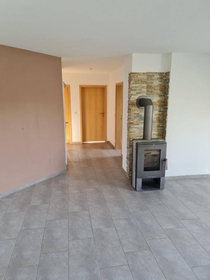 Sehr ruhige, schön gelegene 3 Zimmer, Küche, Bad Wohnung
