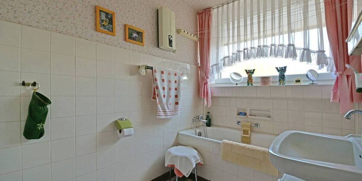 Etagenwohnung Kassel Wolfsanger/Hasenhecke - 3 Zimmer, 82 m&sup2;, 158.000&euro; | Angebot:26153826
