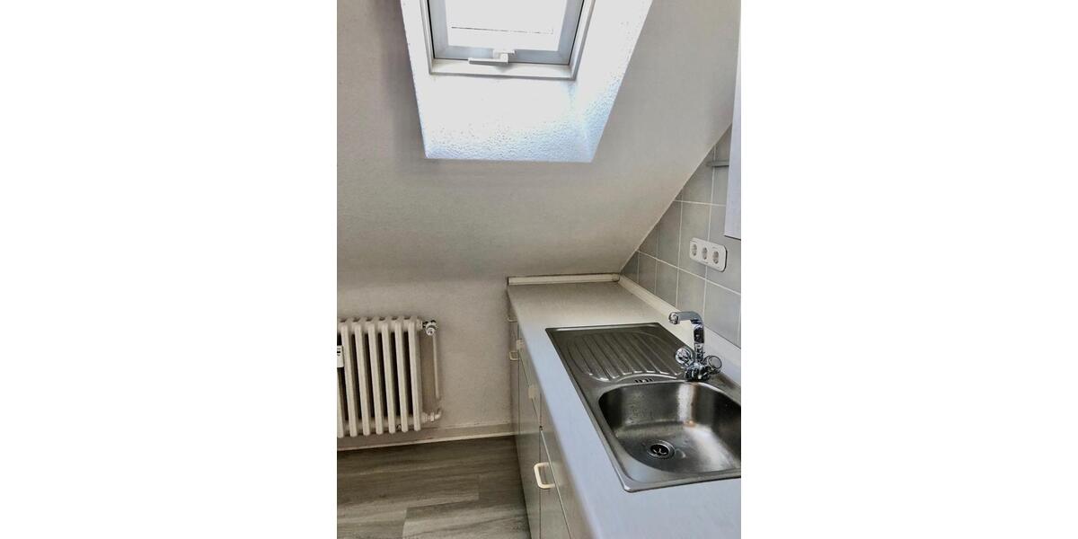 Dachgeschoßwohnung Kassel Südstadt - 2 Zimmer, 46 m&sup2;, 110.000&euro; | Angebot:26129958