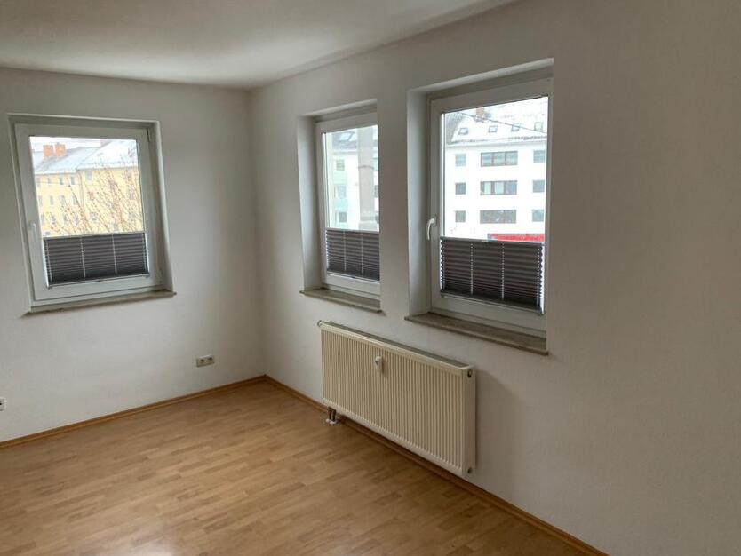 1 Zimmer Appartment in Uninähe Top Lage Renoviert