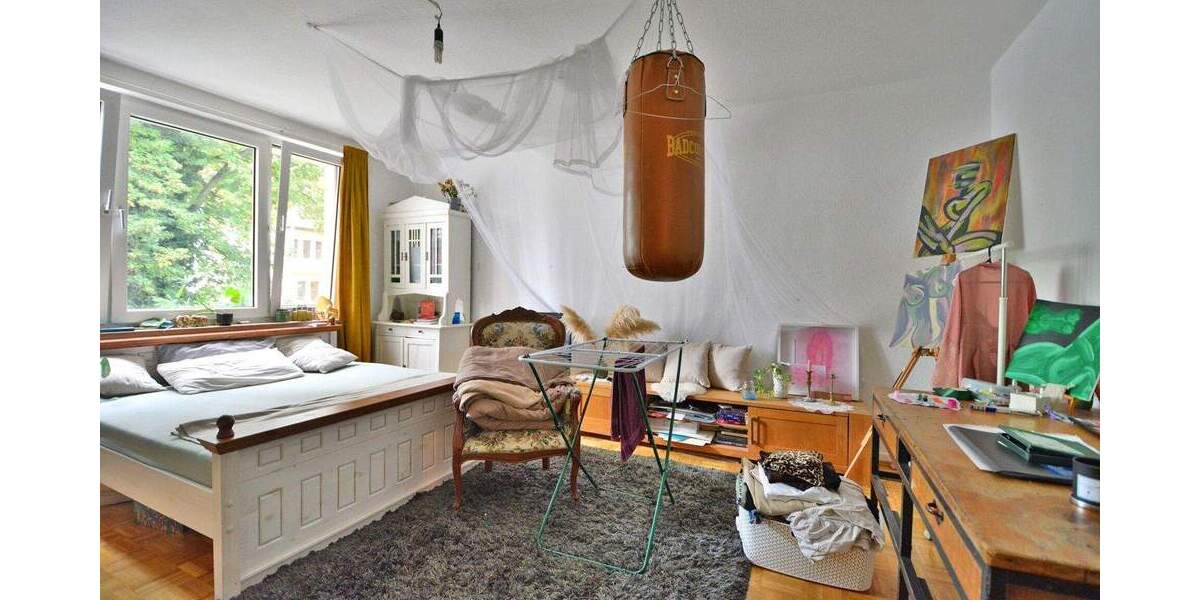 Etagenwohnung Kassel Mitte - 3 Zimmer, 100 m&sup2;, 260.000&euro; | Angebot:24720720