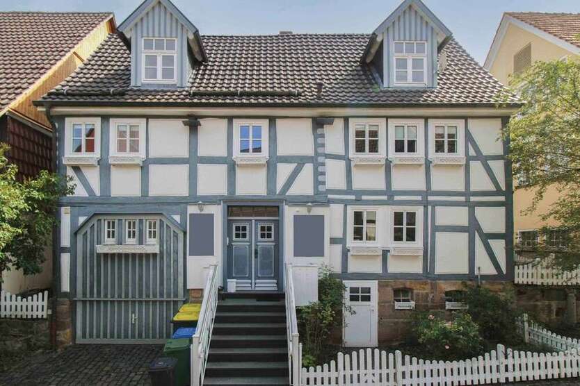 Haus zum Kaufen in Bad Arolsen 199.000 € 192 m²