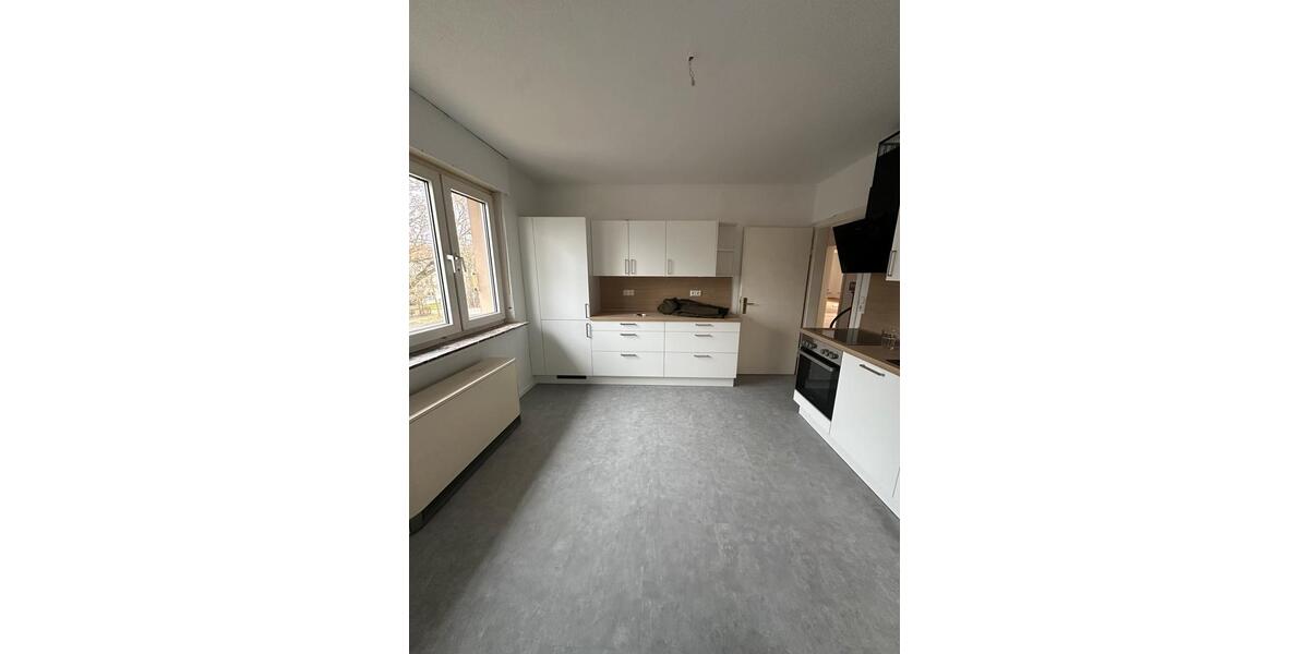 Etagenwohnung Kassel Philippinenhof-Warteberg - 6 Zimmer, 130 m&sup2;, 1.000&euro; | Angebot:25283268